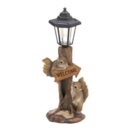 Friendly Squirrels Welcome Solar Lamp