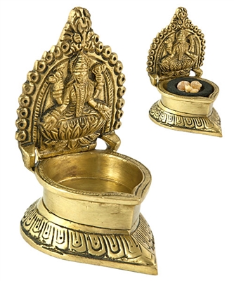 Wholesale Goddess Laxmi Carved Oil or Ghee Lamp