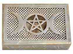 SBX254<br><br> *TRIPLE MOON W/PENTACLE S/STONE BOX 6"X4"