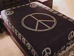 Wholesale Tapestry - Gold Print Peace Sign Tapestry/Bedspread