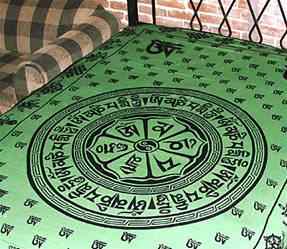 Wholesale Tapestry - Green Om Mani Chakra Tapestry/Bedspread