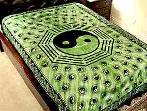 Wholesale Tapestry - Green Ying Yang Tapestry/Bedspread