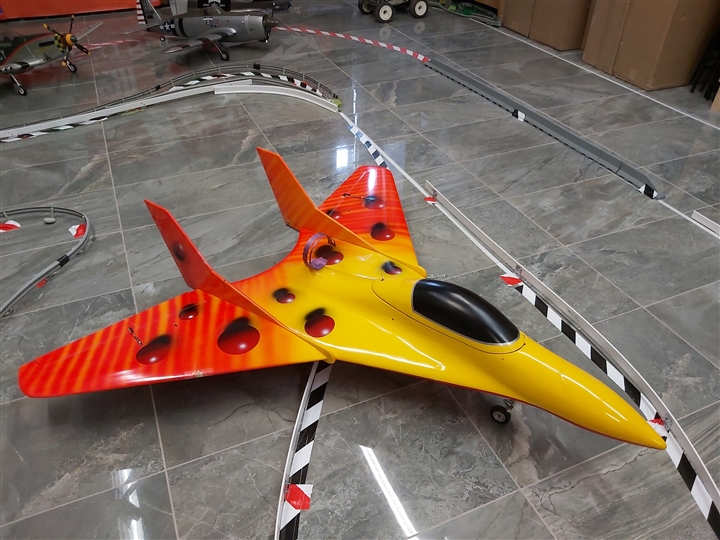 UESD RC Jet with Servos and Landing gear