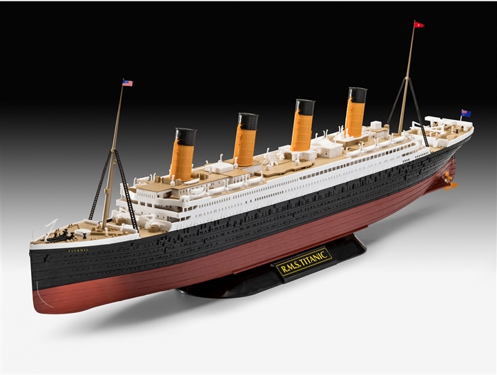 1/600 RMS Titanic Easy Click RVL05498