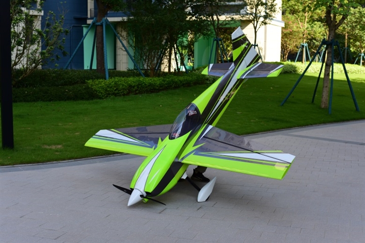 Skywing RC 104"EDGE540 120CC 2.64M Green-Grey