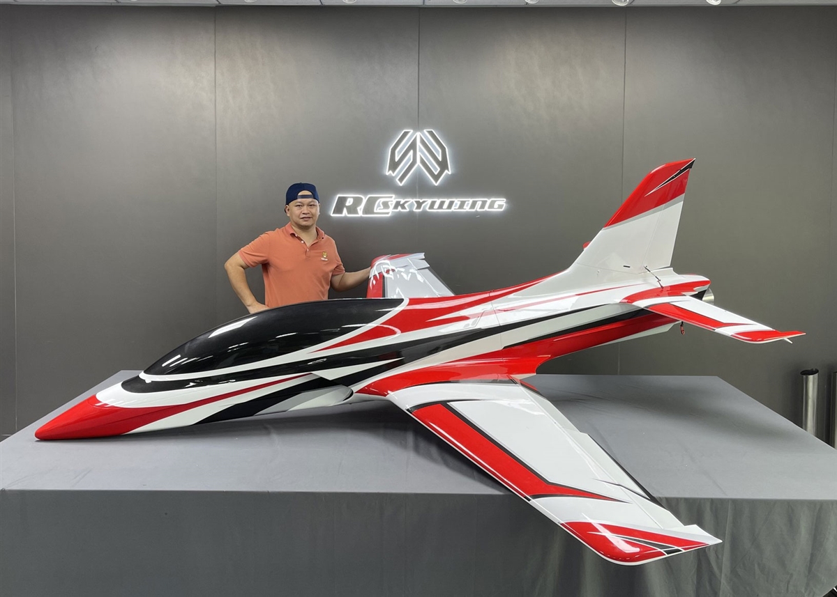 Skywing RC Falcon 2.8M 110