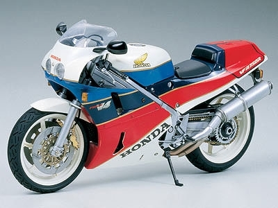 1/12 Honda VFR 750R TAM14057