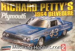 LINDBURG 1/25 Richard Petty's 1964 Belvedere Plymouth