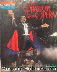 MONOGRAM 1/8 THE PHANTOM OF THE OPERA  UNIVERSAL MONSTERS