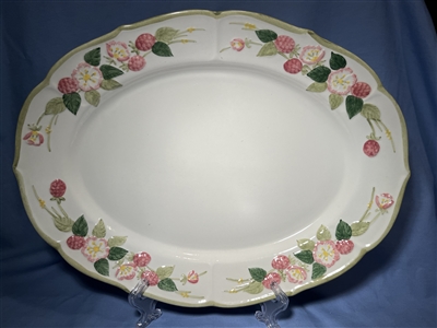 Large Oval Platter #170 Metlox Sculptured Berry