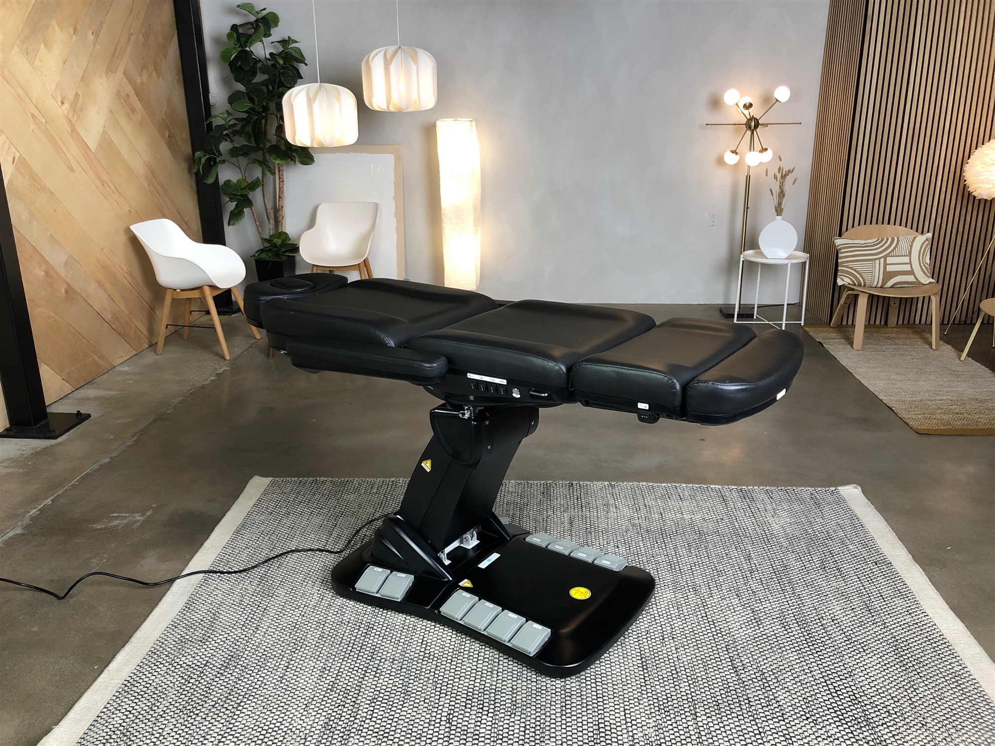 Spa Numa Swivel+ 4 Motor Electric Treatment Chair Bed with built-in foot  pedals - 2246EB