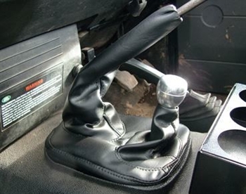 DA5499 - Gear Level Gaiter in Black For Land Rover Defender - Will Fit Defenders up to 2007