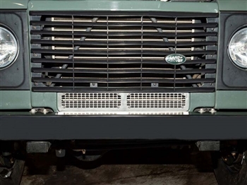 DA6552 - Fits Defender Grille in Autobiography Style - Fits All Defenders From 2007 Without Air Con (Comes With Screws)