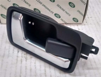FVC500380WWE - Front Interior Door Handle - Right Hand - 2005-2009 - For Genuine Land Rover and Discovery 3