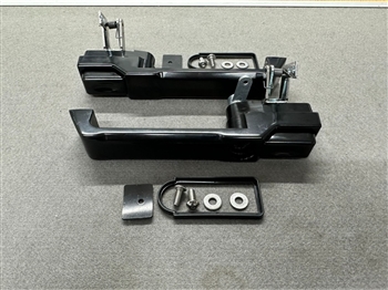 JWP3479 - BLACK Pair Of Front Billet Aluminium Door Handles For Land Rover Defender (Lock hole on LH Side))