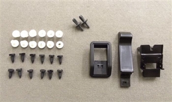 LR1800 - Fits Defender Door Card Rivet and Door Lock Kit (Fits up to 6A719522 Chassis No.)