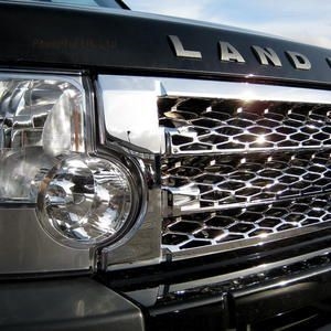 LR3G509C - Supercharged Style Grille In Full Chrome For Discovery 3