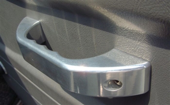 LRC1534 - Fits Defender Aluminium Door Closing Handles - Comes as a Pair For Two Doors