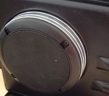 LRC1578 - Fits Defender Aluminium Audio Speaker Spacer Bezels in Silver - Comes as a Apair - Will Fit All Defenders