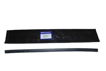 MUC1713 - Fits Defender Window Channel Glazing Rubber - For Front Window Regulator Channel with 5mm Glass (up to 1986)