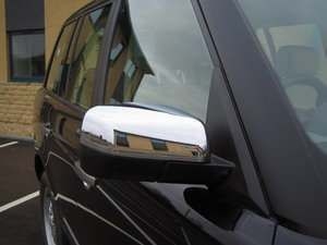 RRM539 - Top Half Mirror Covers In Chrome - For Range Rover Sport, Discovery 3 and Freelander 2