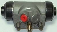 STC468 - Fits Defender 90 Rear Wheel Brake Cylinder - Right Hand from 1990 up to 1993