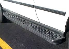 STC8130AB - Side Steps With Rubber Top In Chevron Tread - OEM Style - Comes as a Pair For Discovery 1