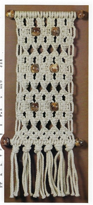 Easy Knot Wall Hanging