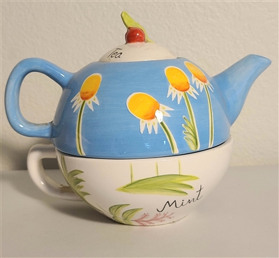 Chamomile painted Tea pot with mug