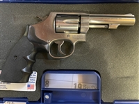 Smith & Wesson 64-6 Revolver - 38 Special