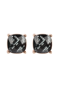 S1-6-5-AE0088SNK3 - GLASS CUSHION POST EARRINGS-SNAKE3/1PC