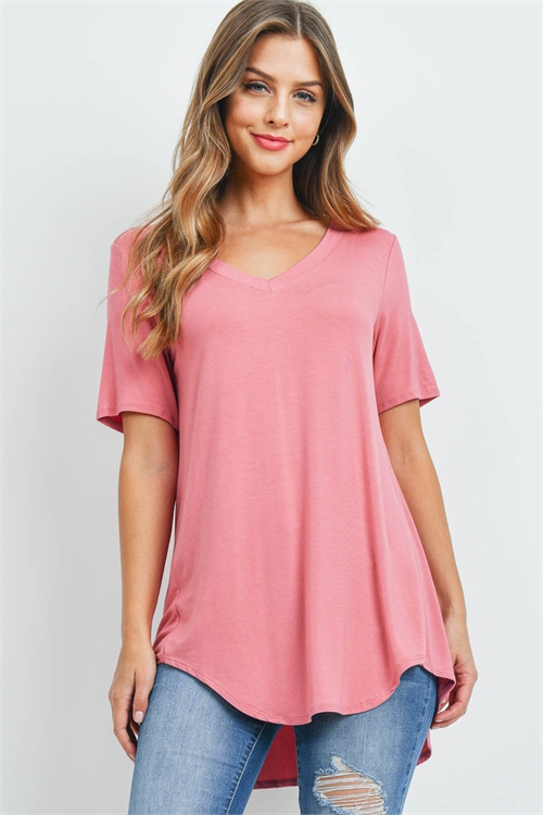 S16-6-5-AT-5541-DSRTRS - LUXE RAYON SHORT SLEEVE V-NECK HI-LOW HEM TOP- DESERT ROSE 1-1-2-2