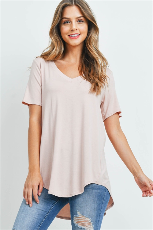 S15-8-1-AT-5541-DSTBLS - LUXE RAYON SHORT SLEEVE V-NECK HI-LOW HEM TOP- DUSTY BLUSH 1-1-2-2