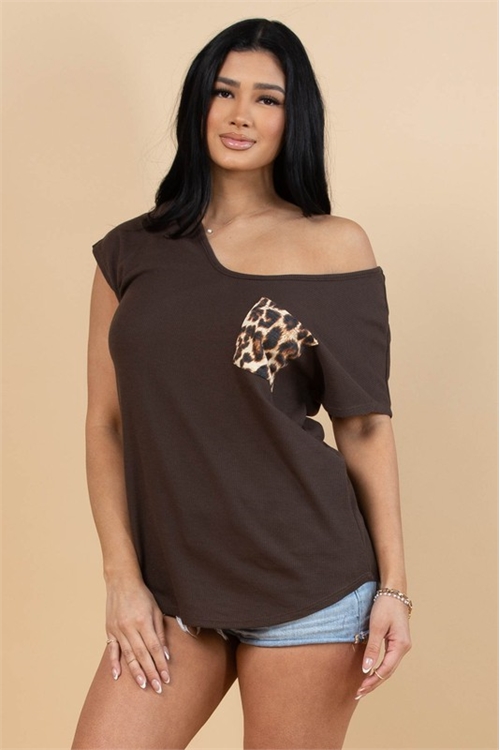 S37-1-1-AV-AV1024-BWN - PRINTED CONTRAST THERMAL SCOOP NECK TOP- BROWN 1-2-2-1