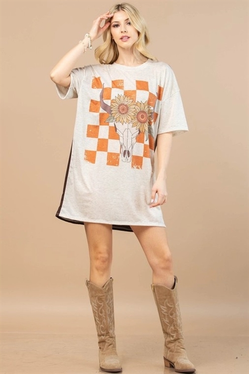 S37-1-1-AV1202A-AVALINE - CHECKERS LONGHORN GRAPHIC T-SHIRT DRESS- 1-2-2-1