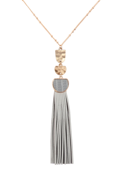 S25-8-1-B3N2174LGRY - PU LEATHER TASSEL METAL HAMMERED NECKLACE - LIGHT GRAY/6PCS (NOW $2.50 ONLY!)