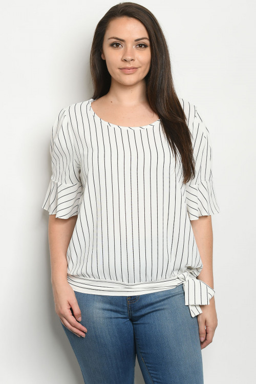 C39-A-1-T6966X OFF WHITE STRIPES PLUS SIZE TOP 2-3