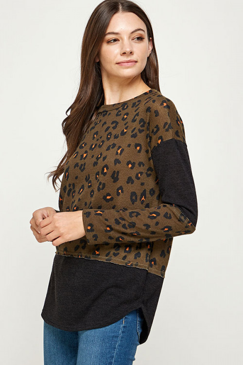 C16-A-1-WT2471 OLIVE BLACK TOP 2-2-2