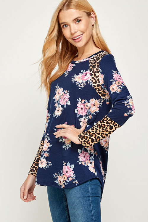 C22-A-3-WT23700-1 NAVY FLORAL TOP 2-2-2