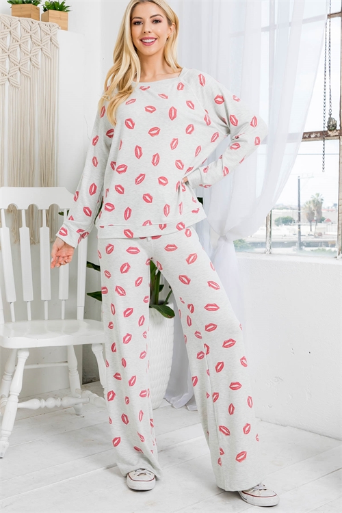 S11-18-1-SET801 GRAY KISS PRINT CUFFED LONG SLEEVE TOP & PANTS SET 2-2-2