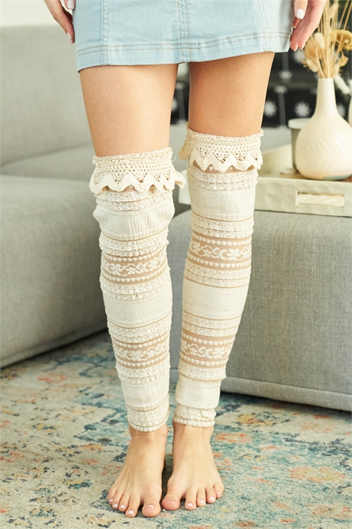 S13-12-4-L2114 TAUPE WITH CROCHET DETAIL LACE LEG WARMER 3-3