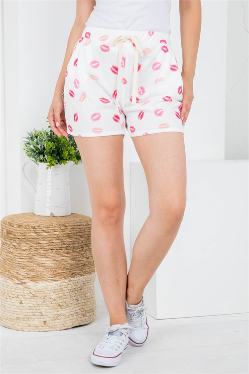 S11-6-3-S9001-25 IVORY KISS MARK PRINT FRONT DRAWSTING WITH SIDE POCKET SHORTS 2-2-2-2