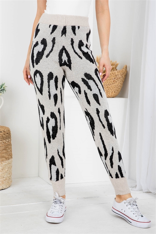 S12-3-1-P3632 GRAY BLACK ANIMAL PRINT CUFFED WAISTLINE & LEG HEMLINE KNITTED PANTS 3-2-1