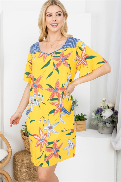 C10-A-2-D20822 YELLOW FLORAL PRINT SWEETHEART NECKLINE WITH FRONT POCKET DRESS 2-2-2 (NOW $2.50 ONLY!)