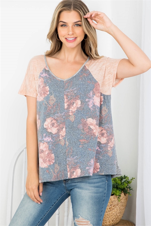 C40-B-3-T62754 PEACH GRAY FLORAL PRINT SCOOPED NECKLINE SHORT SLEEVE TOP 2-2-2