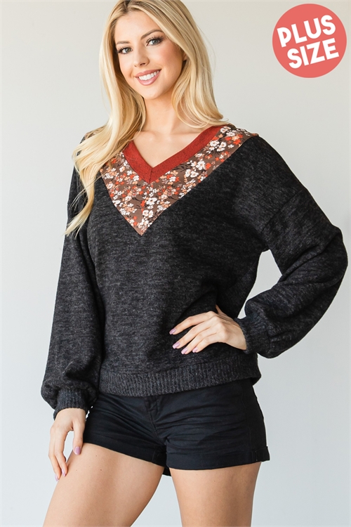 C46-A-3-T5211X-BLACK PLUS SIZE V-SHAPE FLORAL CONTRAST LONG SLEEVE TOP 2-2-2 (NOW $5.75 ONLY!)