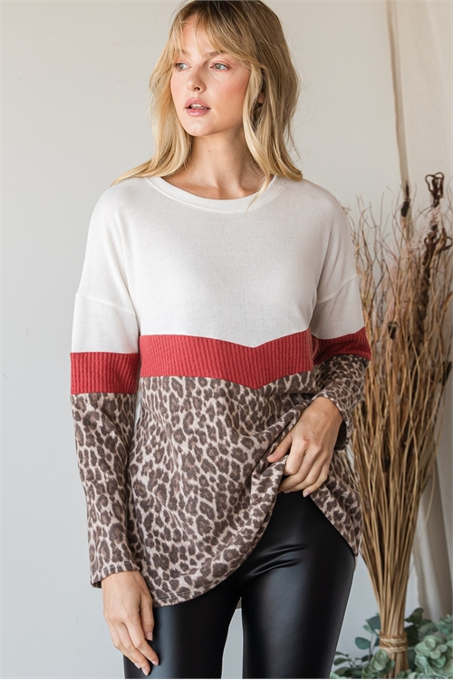 C32-A-3-T3967-IVORY RUST RIB CHEVRON CONTRAST LEOPARD TOP 2-2-2 (NOW $4.75 ONLY!)