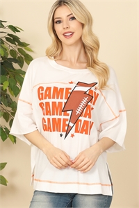 S4-9-2-T12870-OFF WHITE OVERSIZED "GAME DAY" PRINT TOP 2-2-2