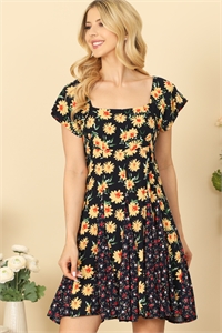 S7-7-2-D20003-NAVY YELLOW SQUARE NECK SHORT SLEEVE GODET HEM FLORAL DRESS 2-2-2