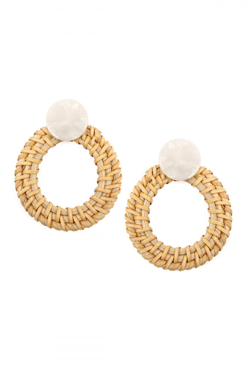 A2-3-3-HDE2313NA NATURAL RESIN WITH RATTAN HOOP POST EARRING/6PCS